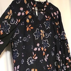 Maurices long sleeve keyhole blouse XL